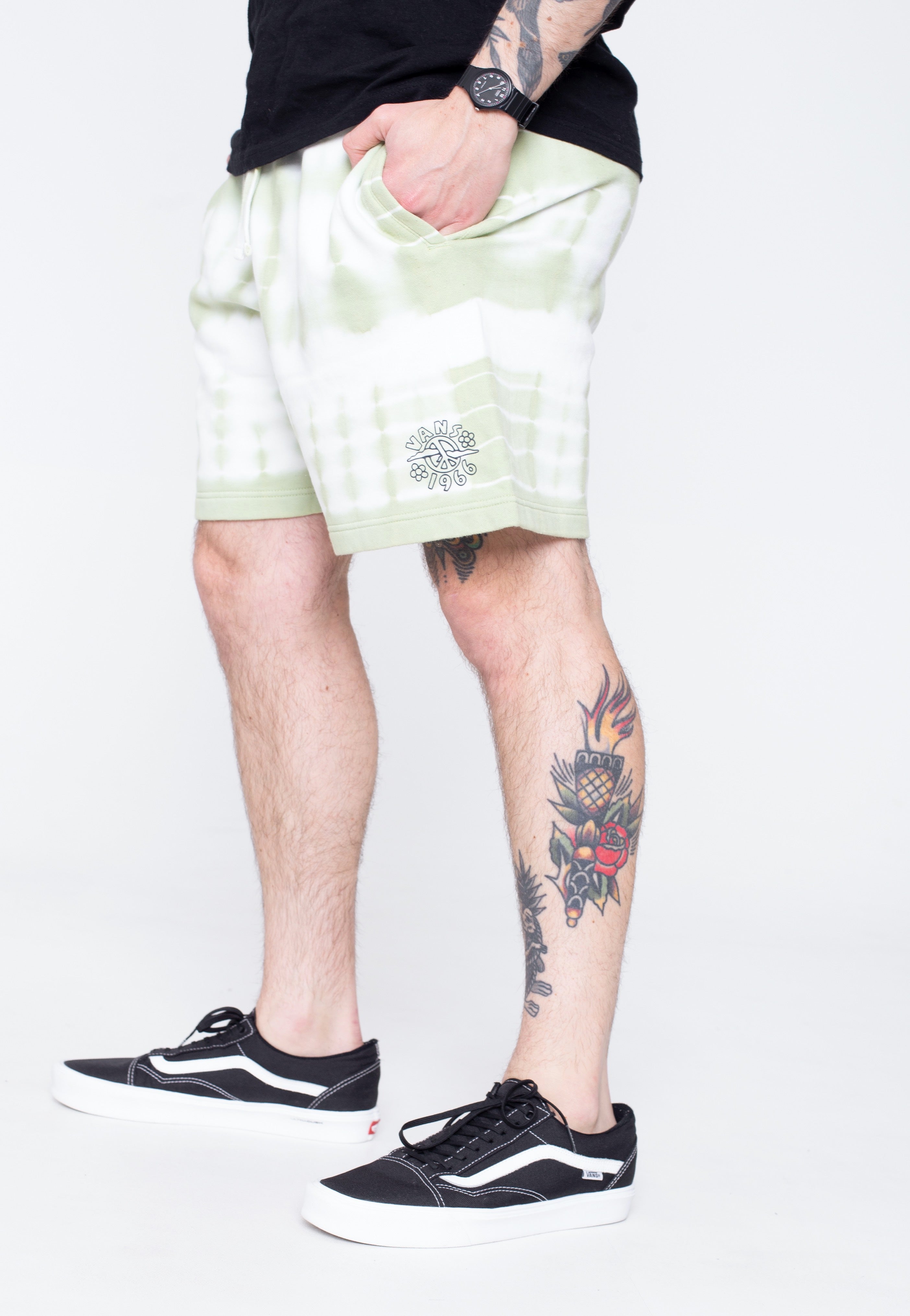 Vans - Peace Of Mind Loose Fleeece Celadon Green/Tie Dye - Shorts | Men-Image