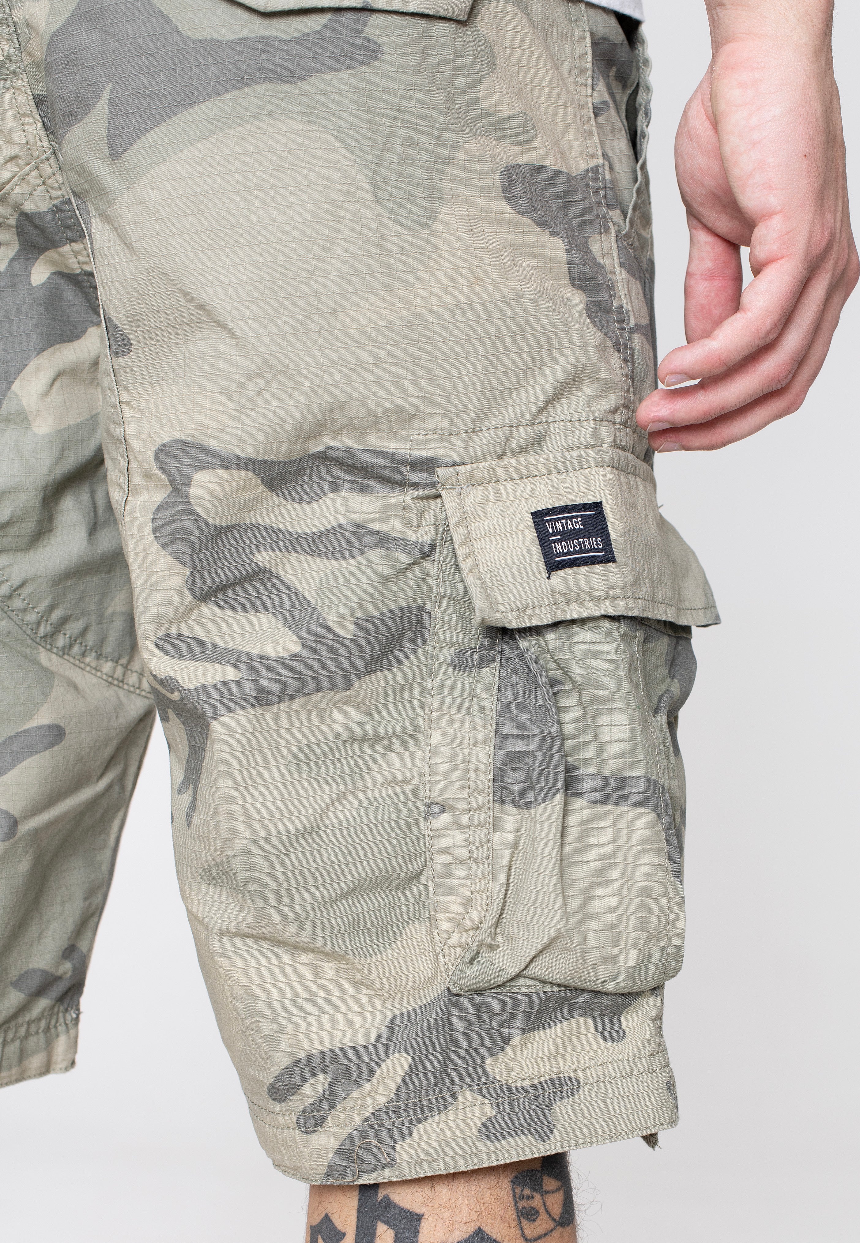 Vintage Industries - Terrance Desert Camo - Shorts | Men-Image