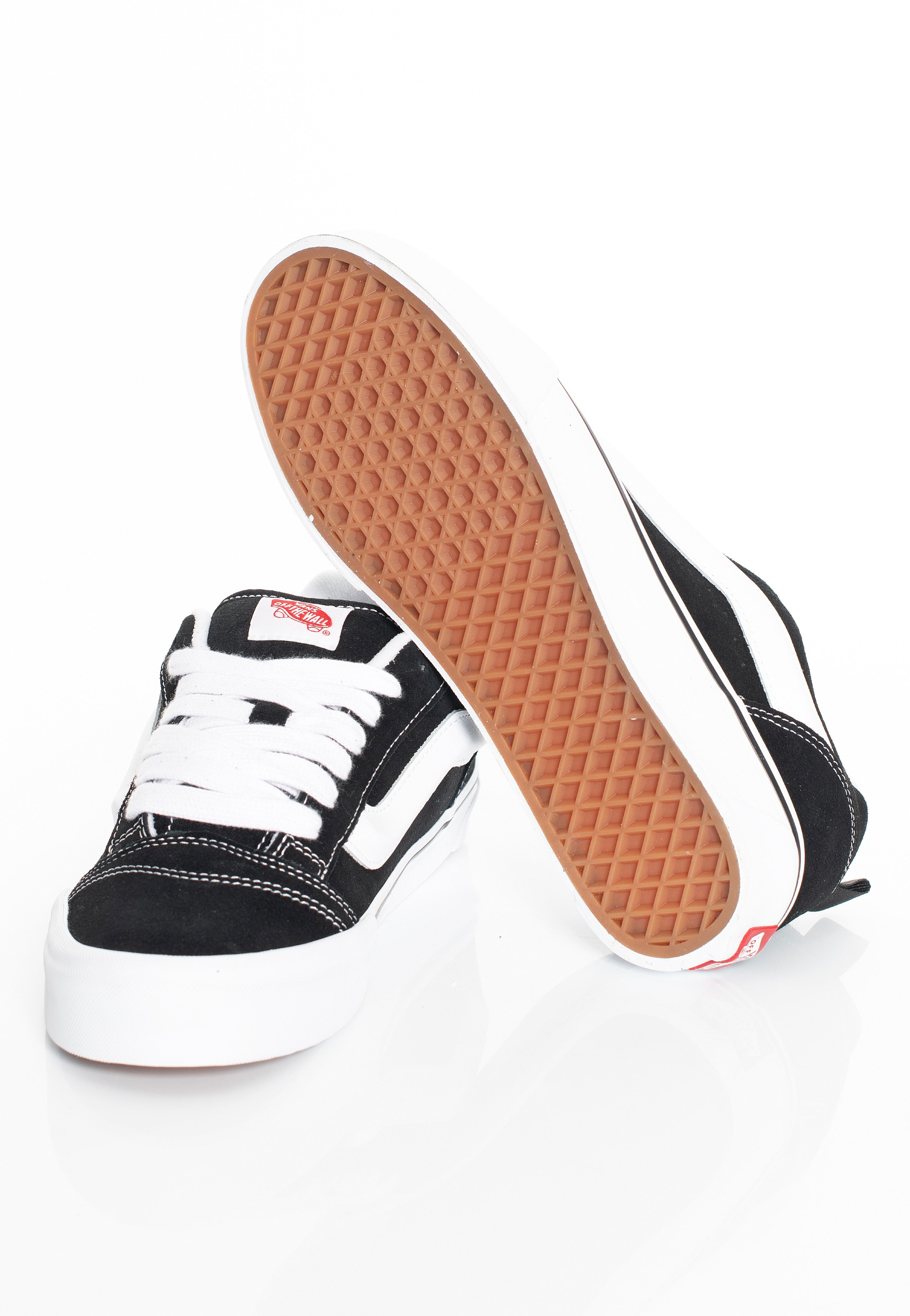 Vans - Knu Skool Black/True White - Shoes | Men-Image