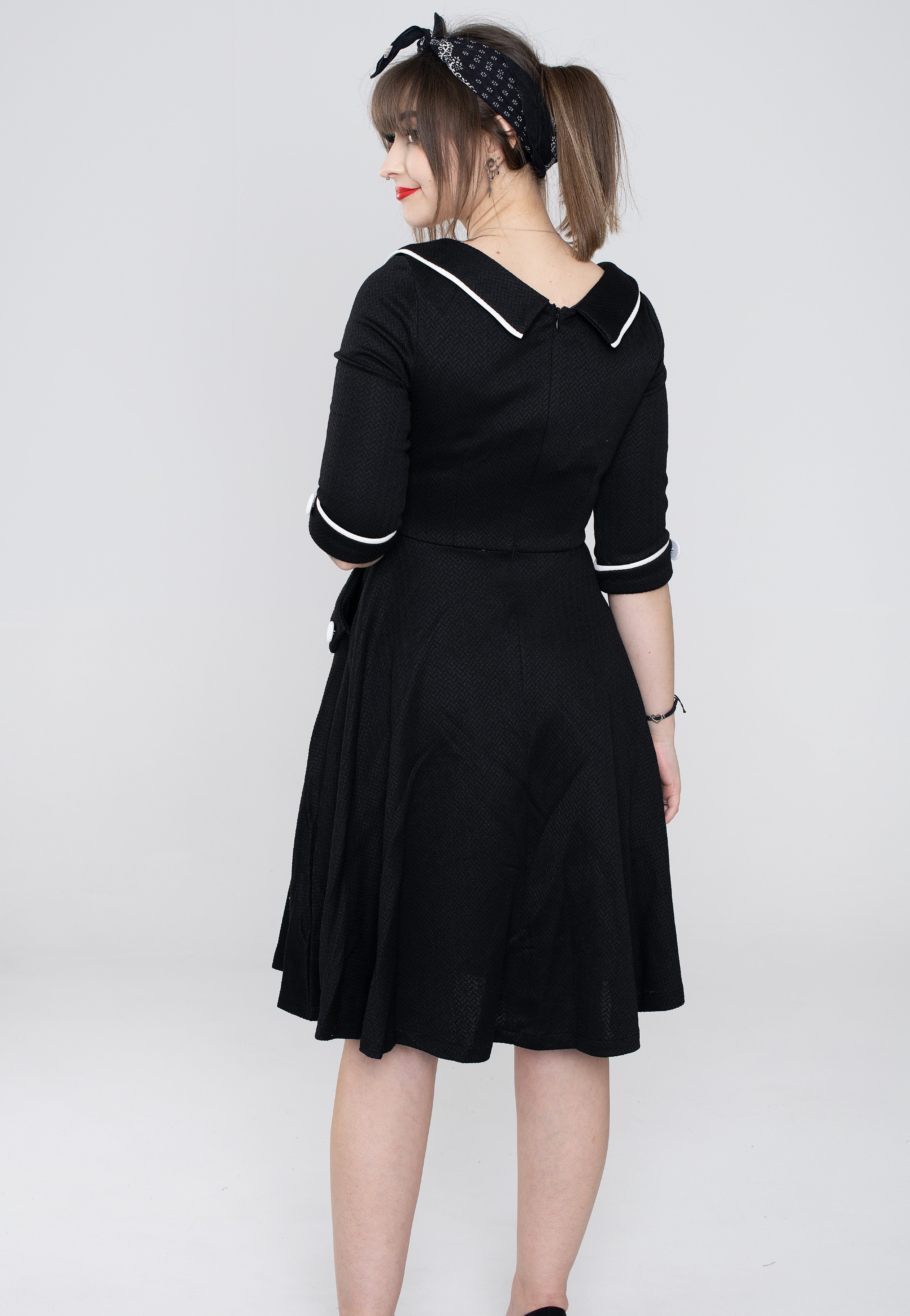 Voodoo Vixen - Marica 1950s Herringbone Wide Collar Black - Dress | Women-Image