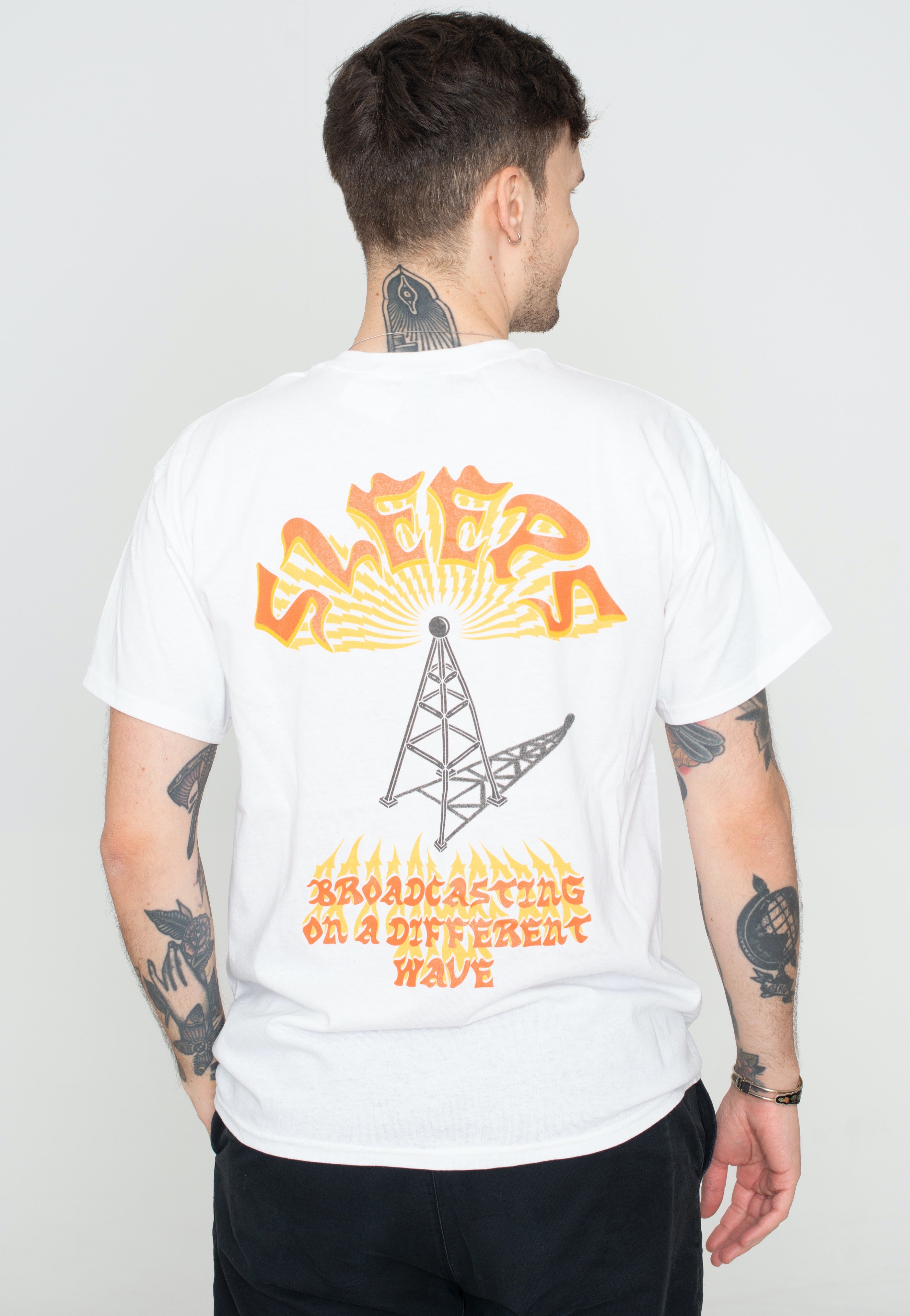 While She Sleeps - Broadcast White - T-Shirt | Men-Image