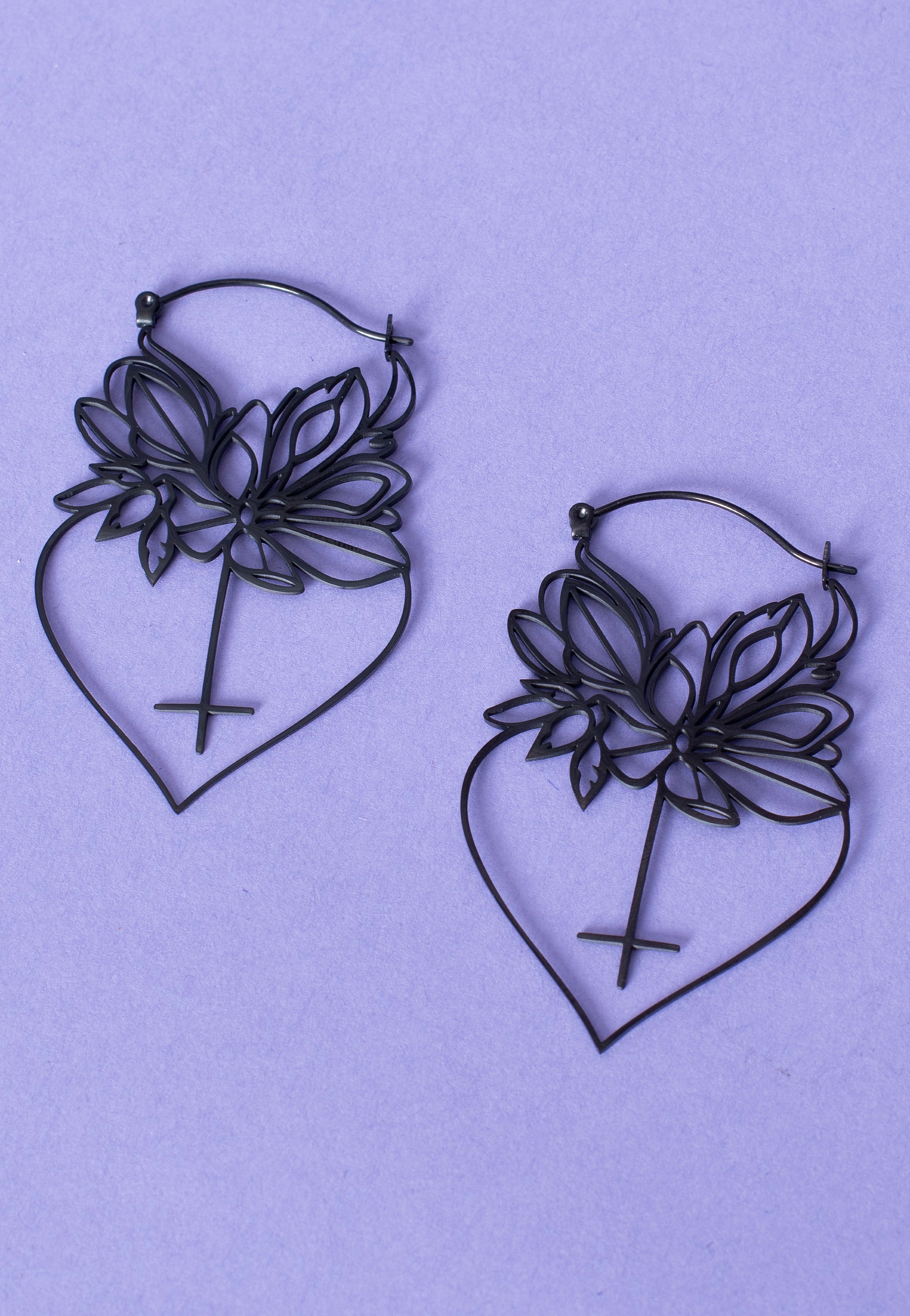 Wildcat - Dahlia Black - Earrings | Neutral-Image