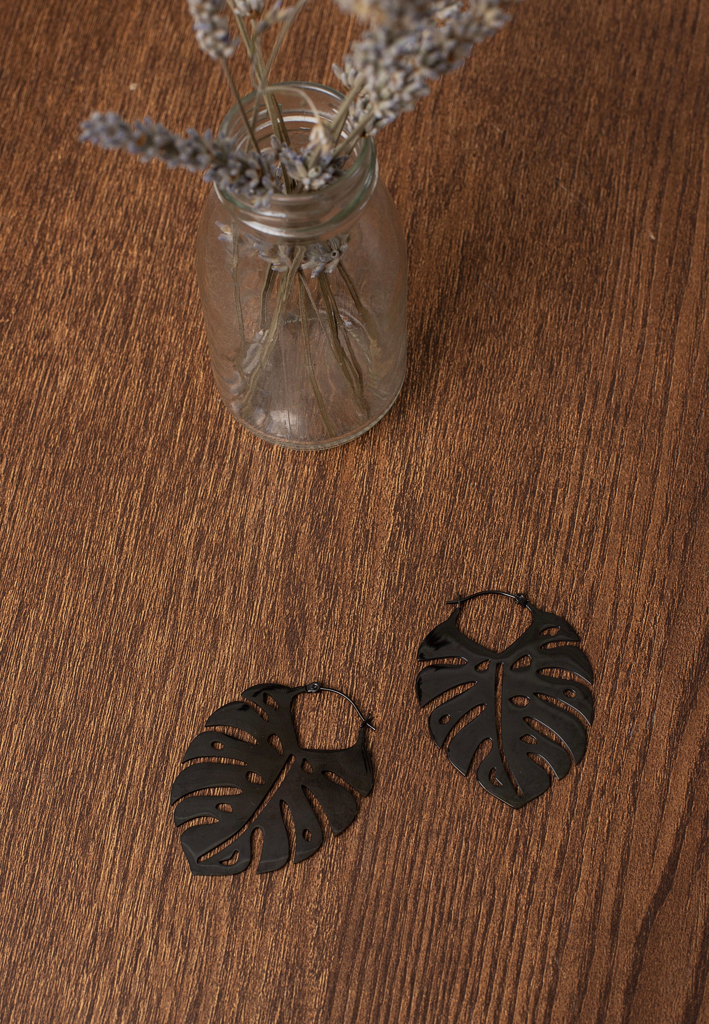 Wildcat - Monstera Leaf - Earrings | Neutral-Image